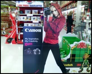 http://i271.photobucket.com/albums/jj126/avrilrockerr/avrilcuutout.jpg http://i271.photobucket.com/albums/jj126/avrilrockerr/avrilcuutout.jpg