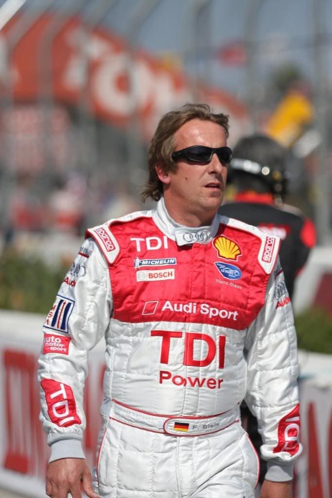 IMAGE: http://i271.photobucket.com/albums/jj136/veronephoto/Long%20Beach%20Grand%20Prix%2008/IMG_0039.jpg