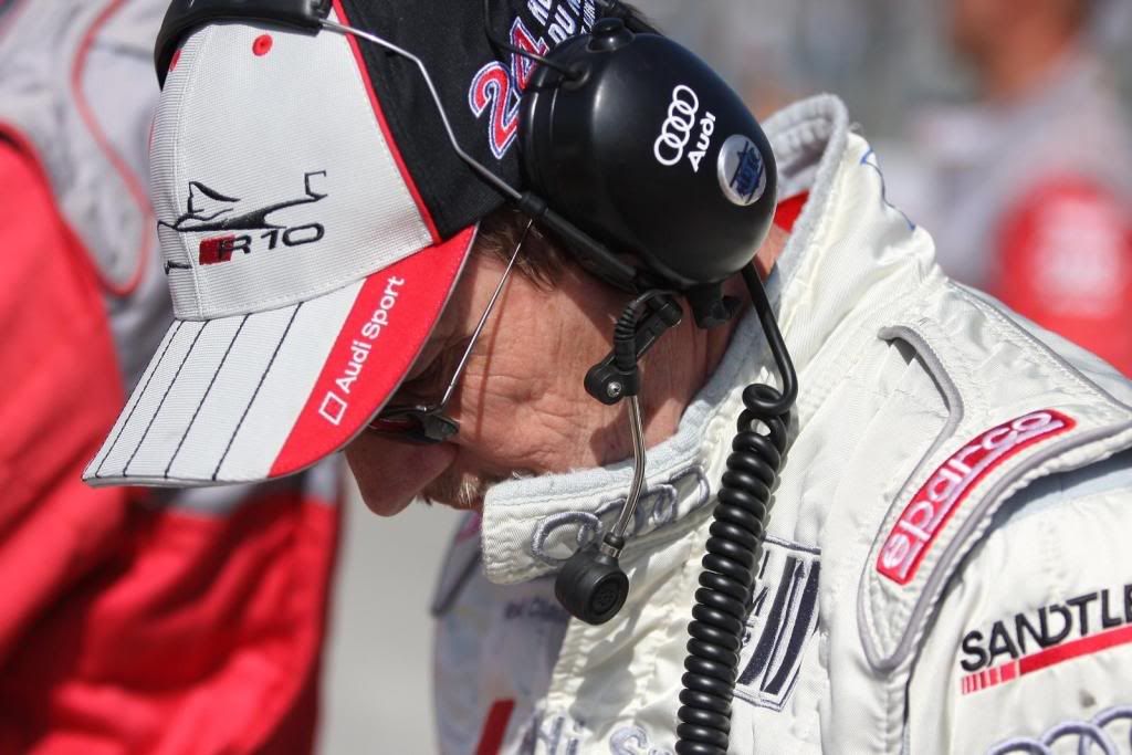 IMAGE: http://i271.photobucket.com/albums/jj136/veronephoto/Long%20Beach%20Grand%20Prix%2008/IMG_0057.jpg