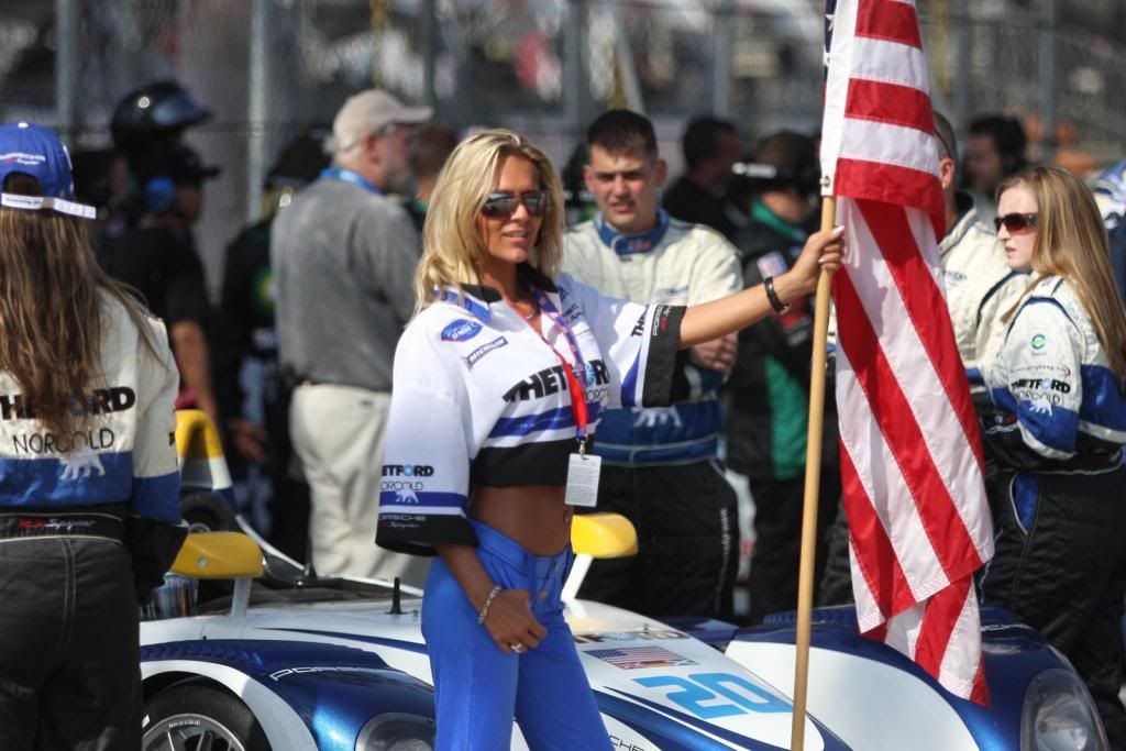 IMAGE: http://i271.photobucket.com/albums/jj136/veronephoto/Long%20Beach%20Grand%20Prix%2008/IMG_0068.jpg