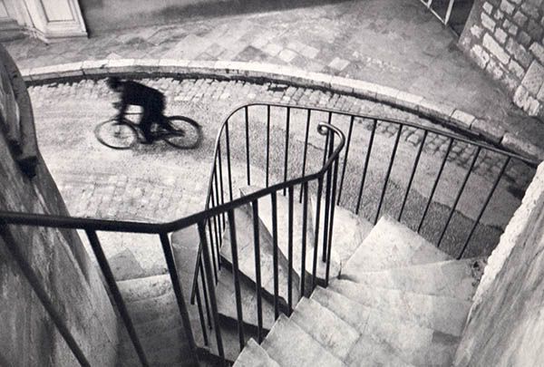 Henri Cartier-Bresson - France, The Var department, Hyres, 1932 Henri Cartier-Bresson - France, The Var department, Hyres, 1932