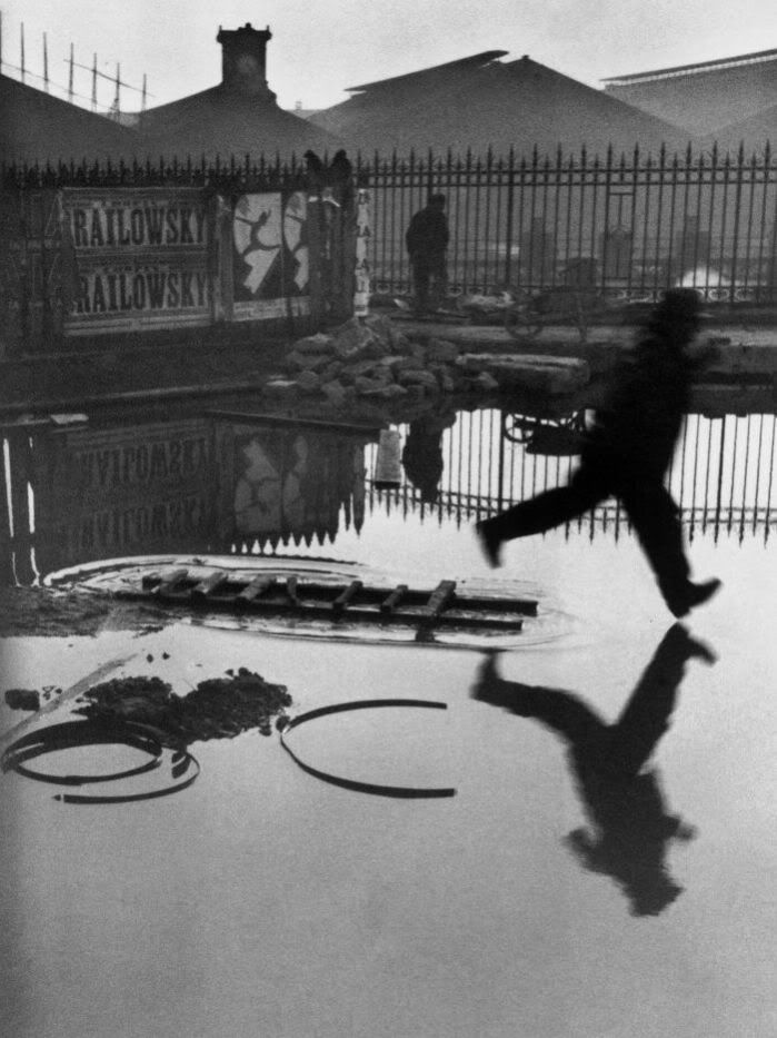 Henri Cartier-Bresson - France, Paries, Place de l' Europe, Gara Saint Lazare, 1932 Henri Cartier-Bresson - France, Paries, Place de l' Europe, Gara Saint Lazare, 1932