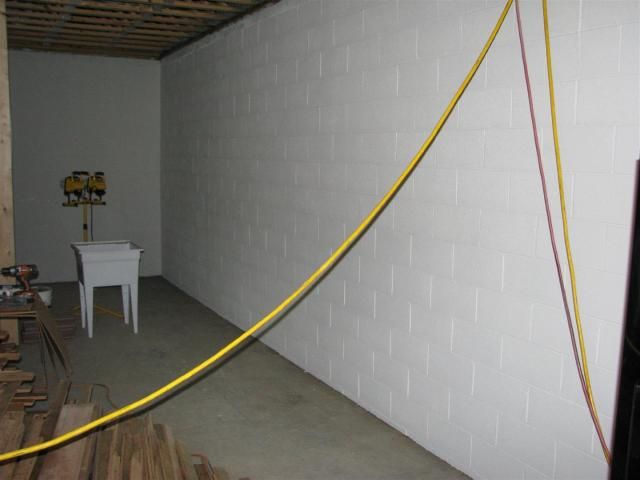 Basementpaint007.jpg
