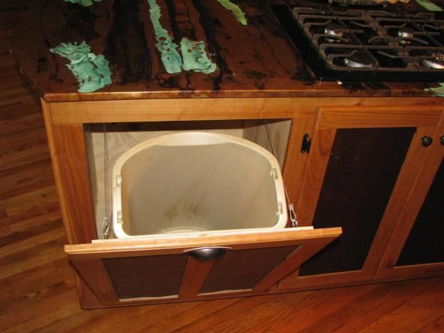 Kitchenshelves003.jpg