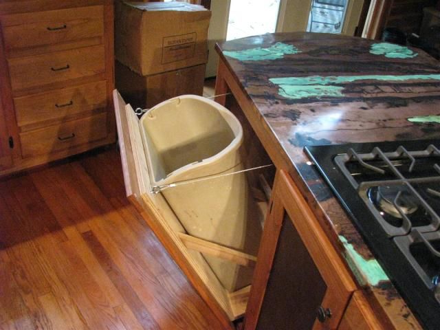 Kitchenshelves005.jpg