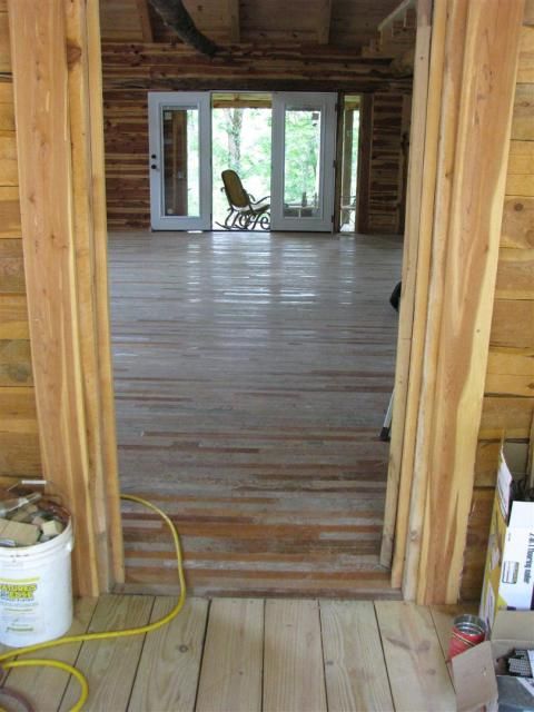 LoftFloordoneRailingsdone001.jpg
