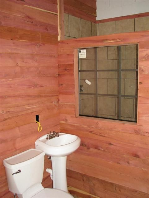 ManBathroom010.jpg