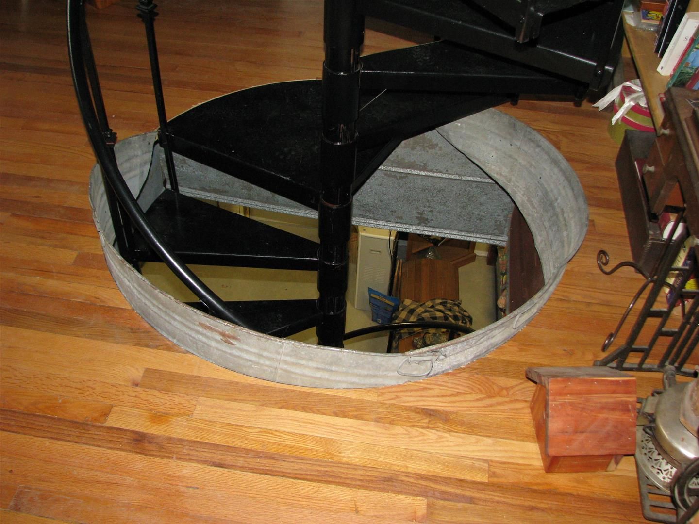 MoreBarnTin008.jpg