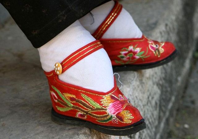 pieds bandes Chinois