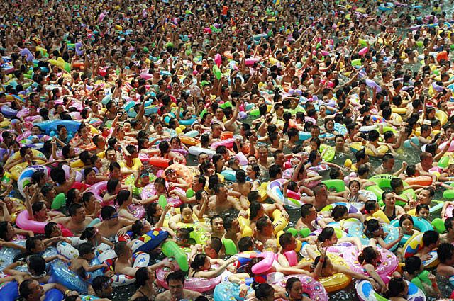 piscine foule Chine