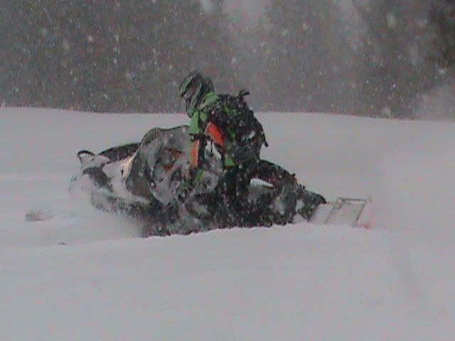 Snowmobiling029.jpg