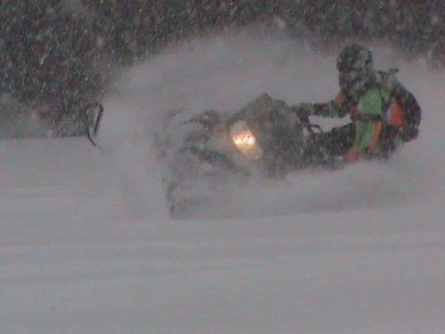 Snowmobiling033.jpg