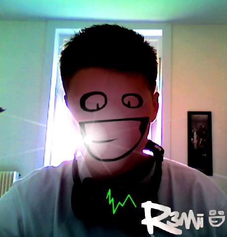 R3Mii-13-7-09-Green-Face-Light.jpg