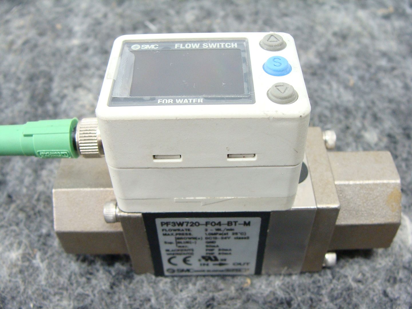 SMC Digital Water Flow Switch PF3W720-F04-BT-M 2-16 l/mn 1/2