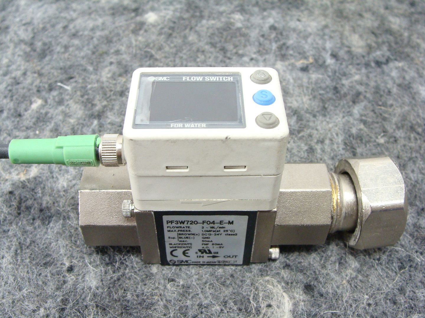 SMC Digital Water Flow Switch PF3W720-F04-E-M 2-16 l/mn 1/2